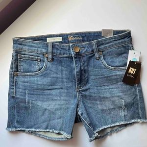 NWT Kut from the Kloth Pierce Distressed Frayed Hem Denim Short Indigo Size 4